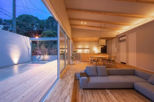 ダウンフロアリビングの家 – 豊橋市西高師の平屋邸宅